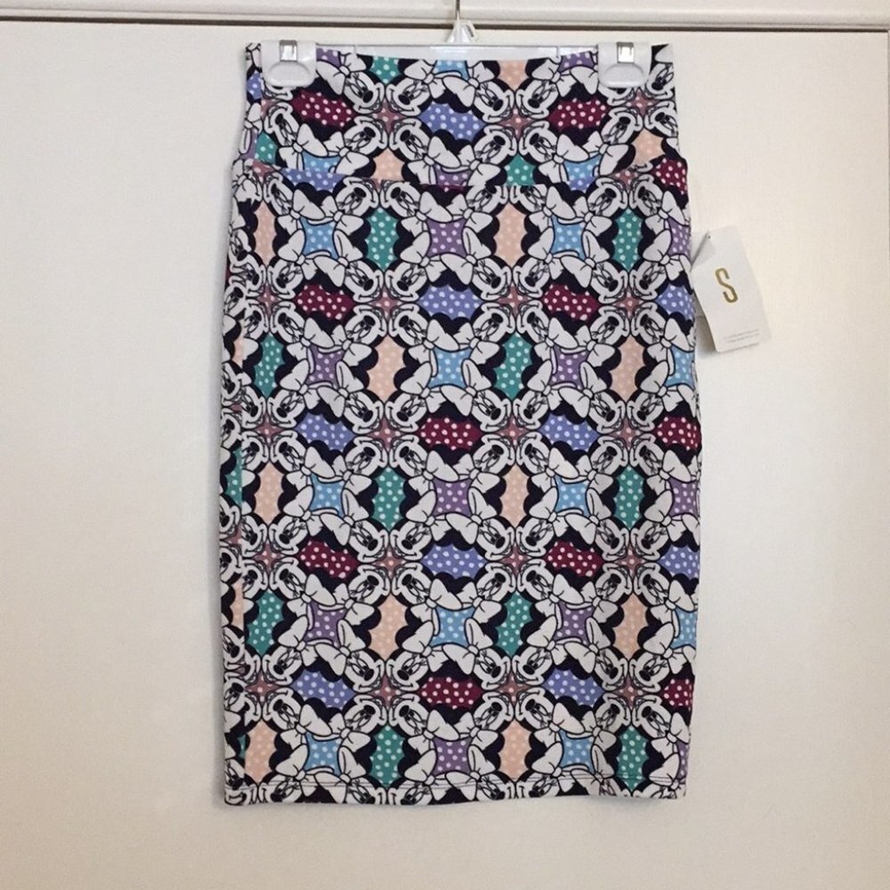S LuLaRoe Cassie Skirt Disney F04 01